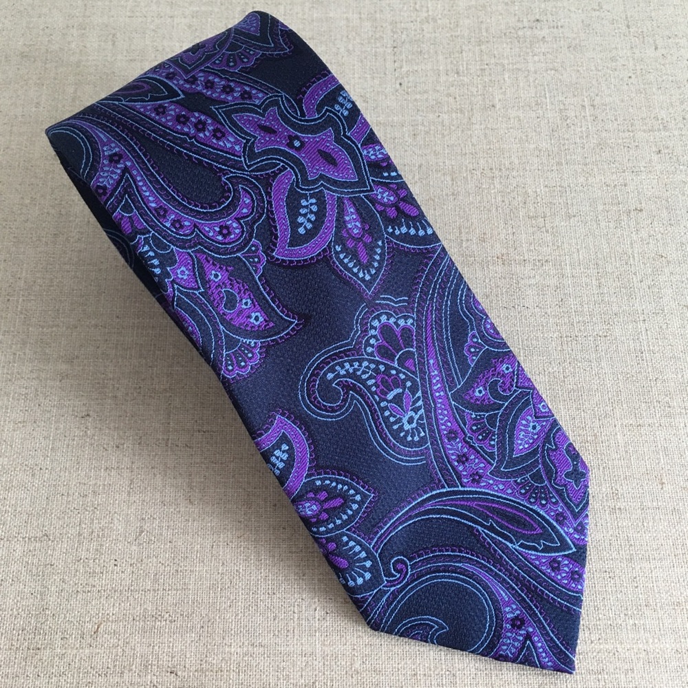 Countess Mara Paisley Pattern Silk Tie